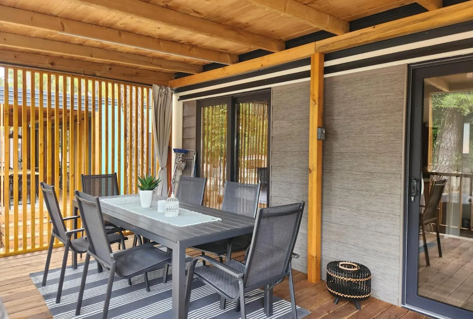 Mobile Home Nika 비오그라드나모루